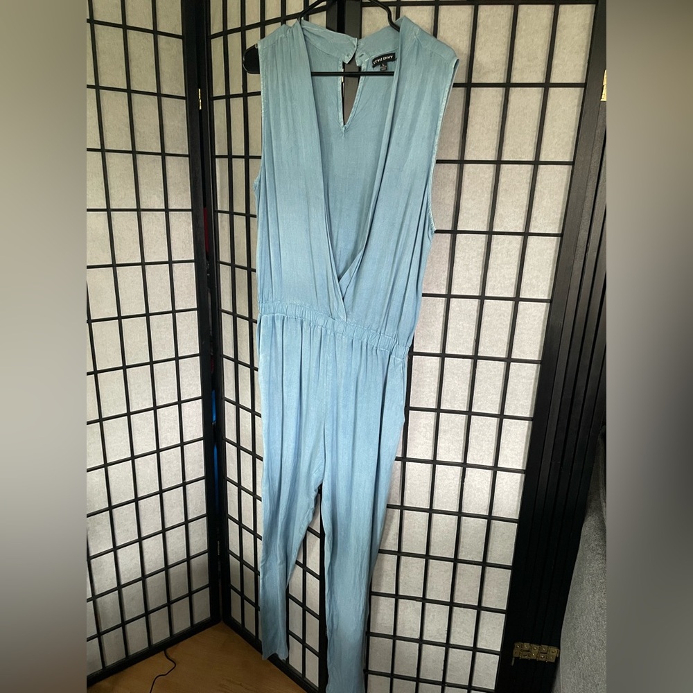 Style Envy Blue Elegant Jumpsuit with V-Neckline